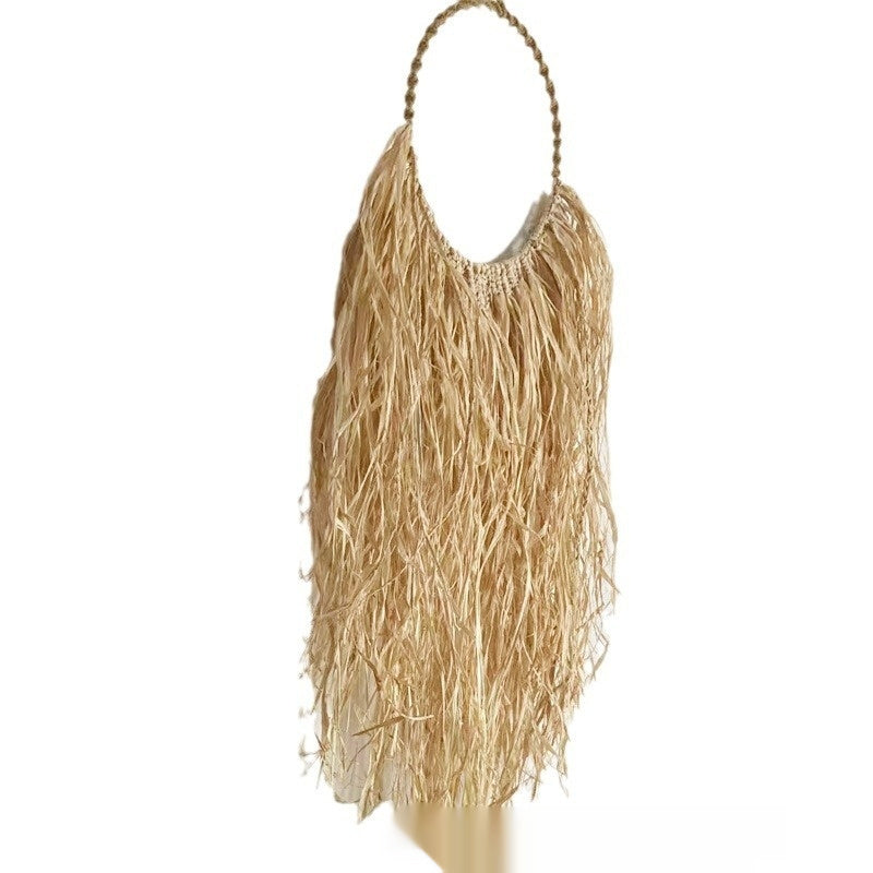 Vintage-style Raffia Wall Decor